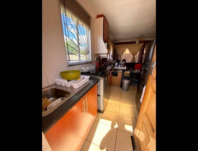 2 BEDROOM HOUSE FOR SALE IN PROTEA GLEN